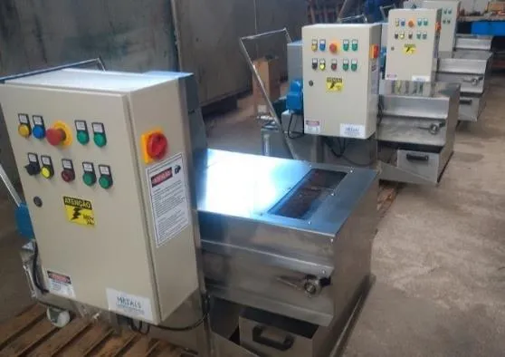 Filtro Plano a Gravidade para Fluídos Industriais